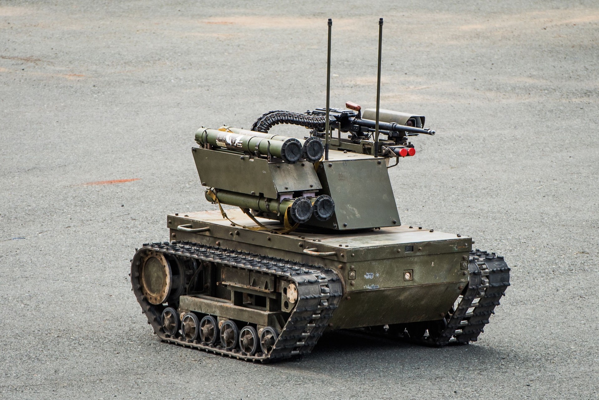 "Platform-M"  combat robot